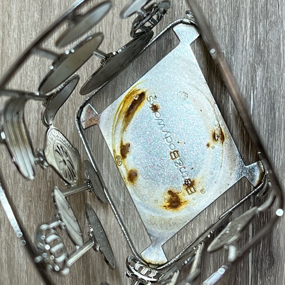 Bath & Body Works SOAP Sleeve Holder
CHRISTMS ORNAMENT SOAP HOLDER
Holder - Picture 12 of 16